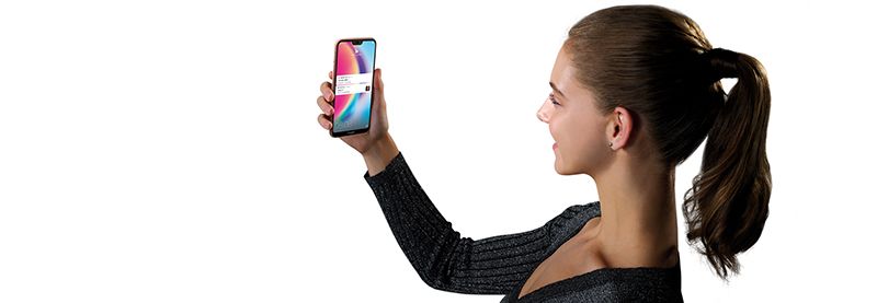 Huawei P20 lite se deschide dintr-o privire